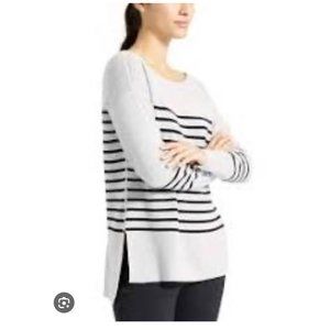 Athleta Explore Sweater Size XS
